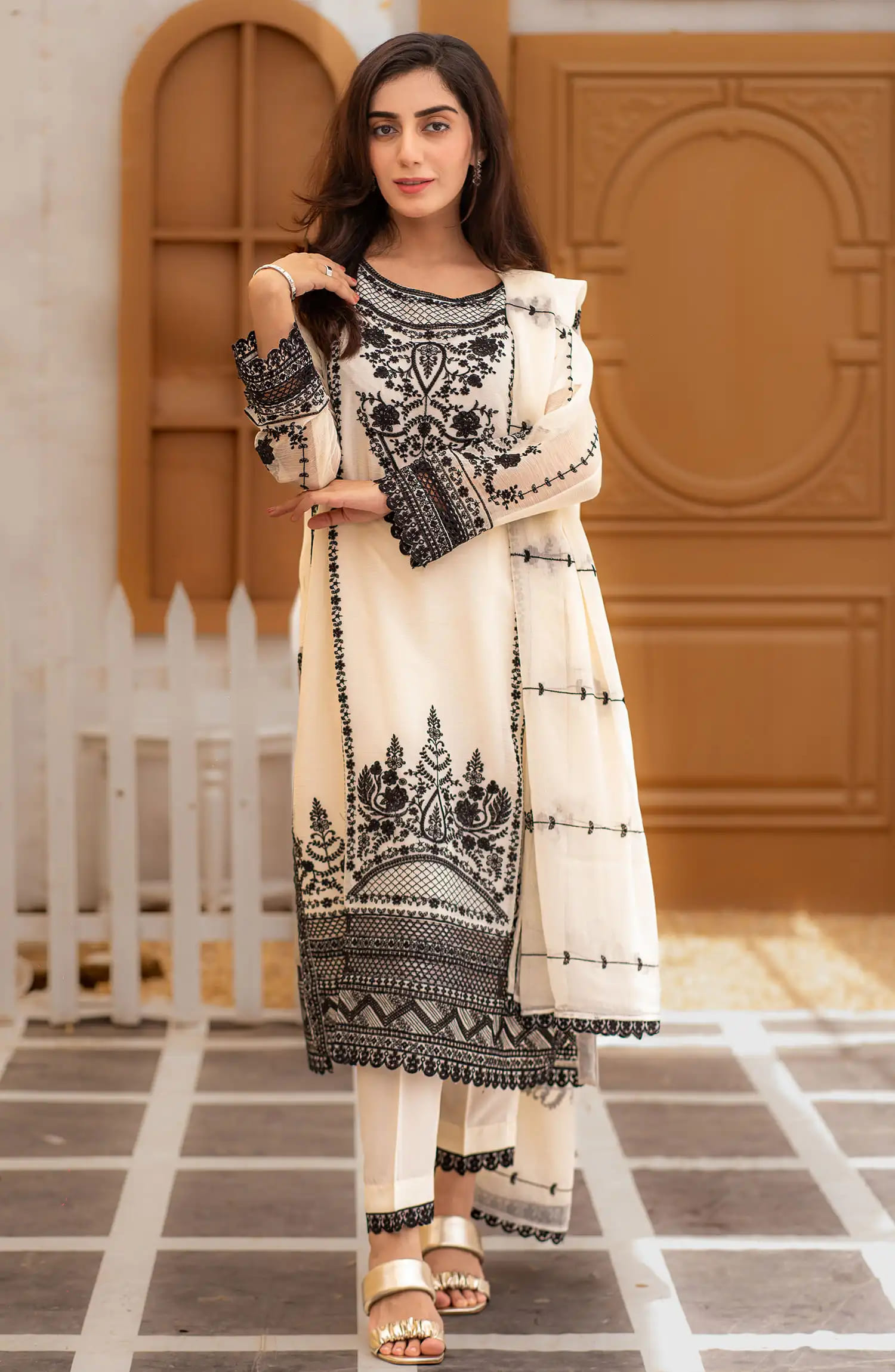 Roop Rang Stitched Collection By AL Harir Apparel-Ayeza Off White