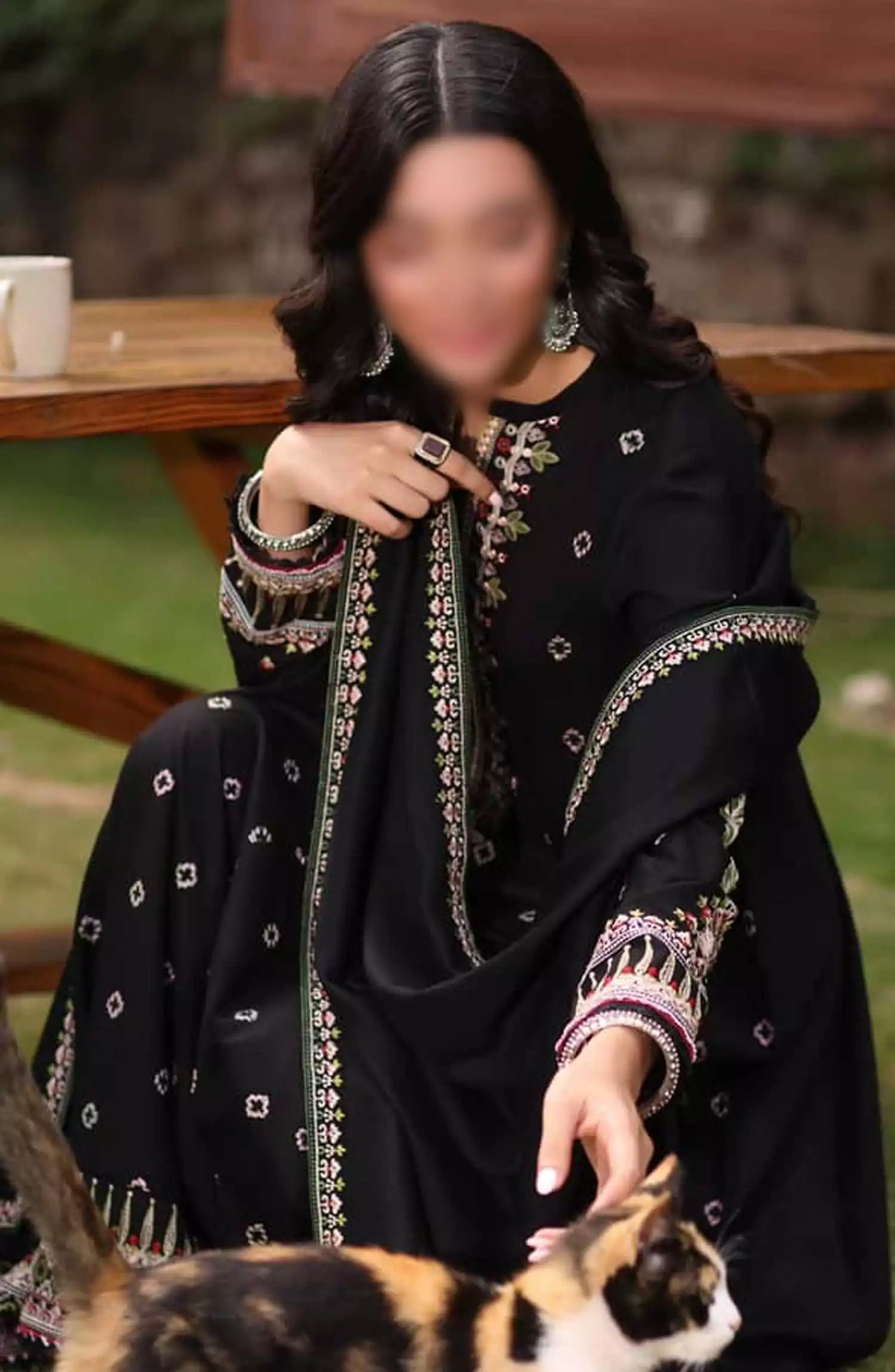 Noor Suzaanikari Winter Shawl Collection By Saadia Asad - D-5 KOEL