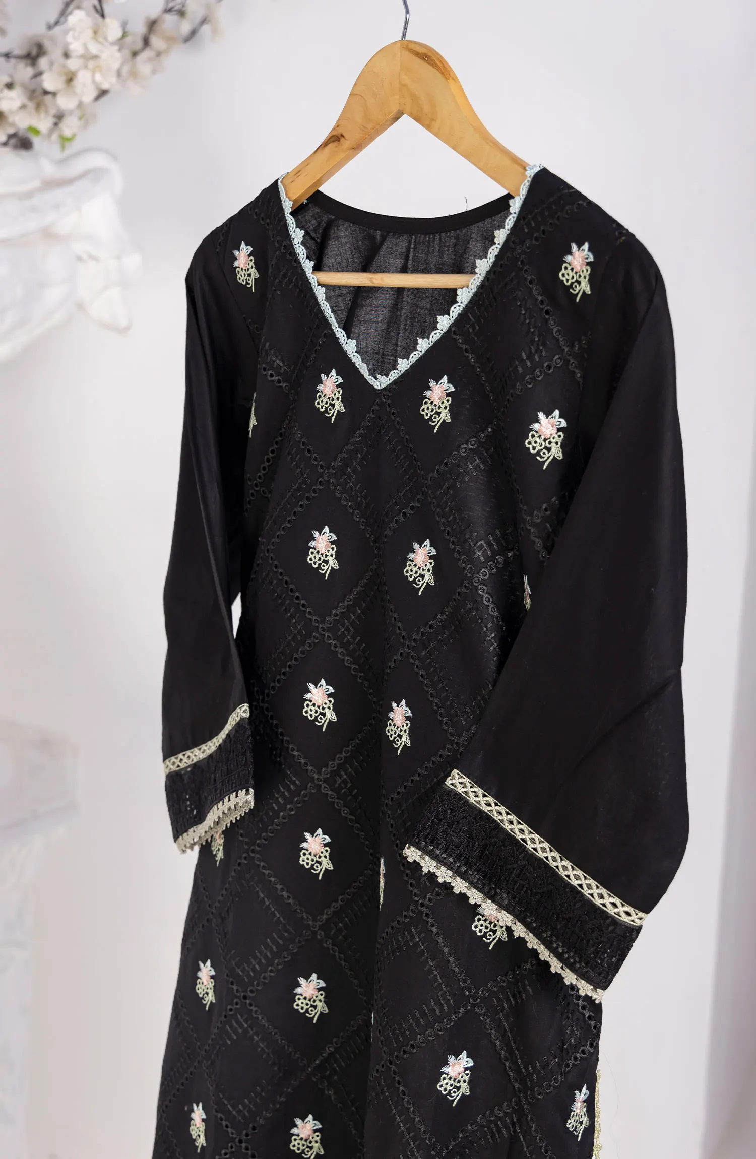 Andaaz Lawn Embroidered Shirts BY Nafasat - Design 10