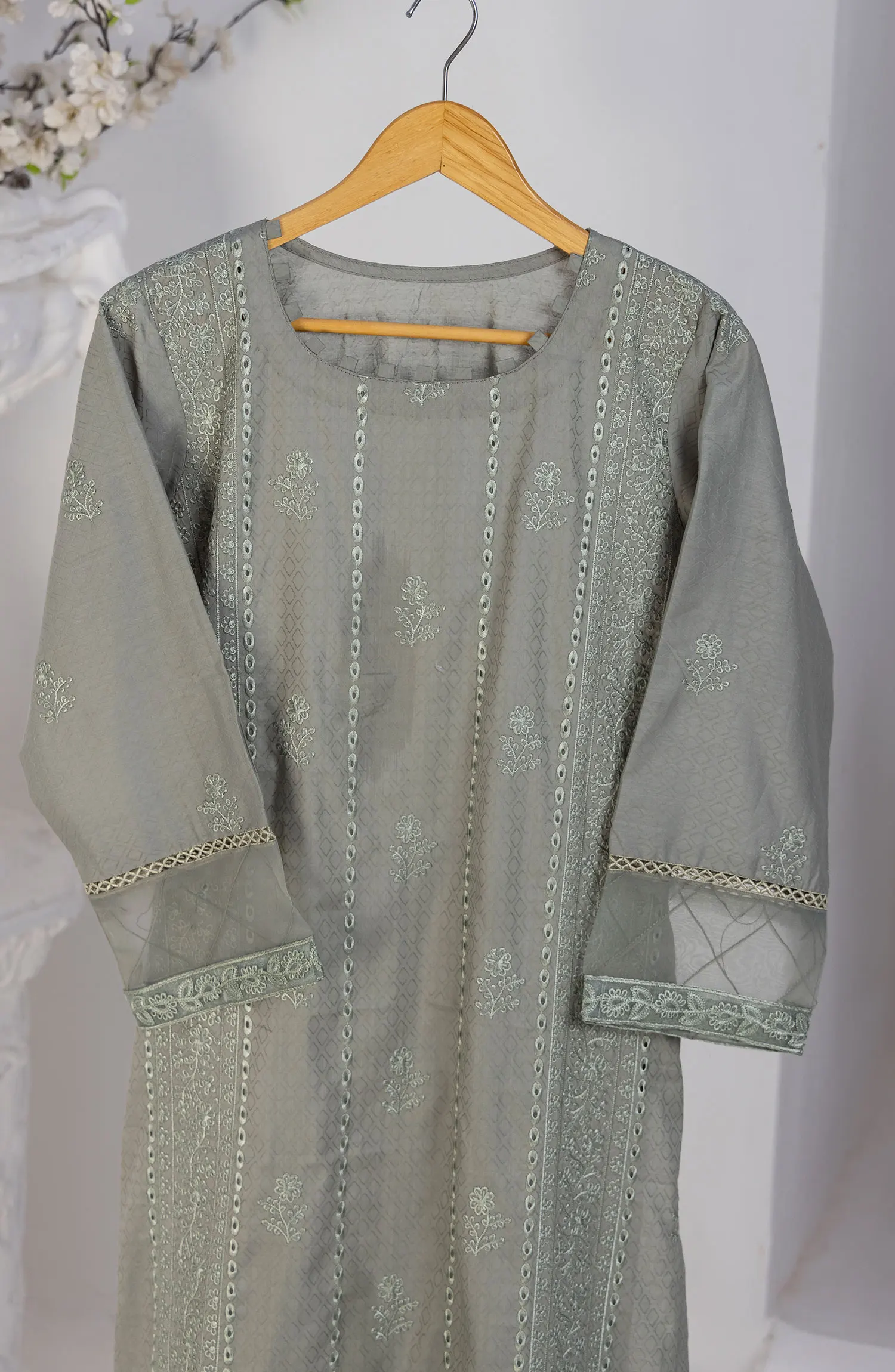 Andaaz Lawn Embroidered Shirts BY Nafasat - Design 12