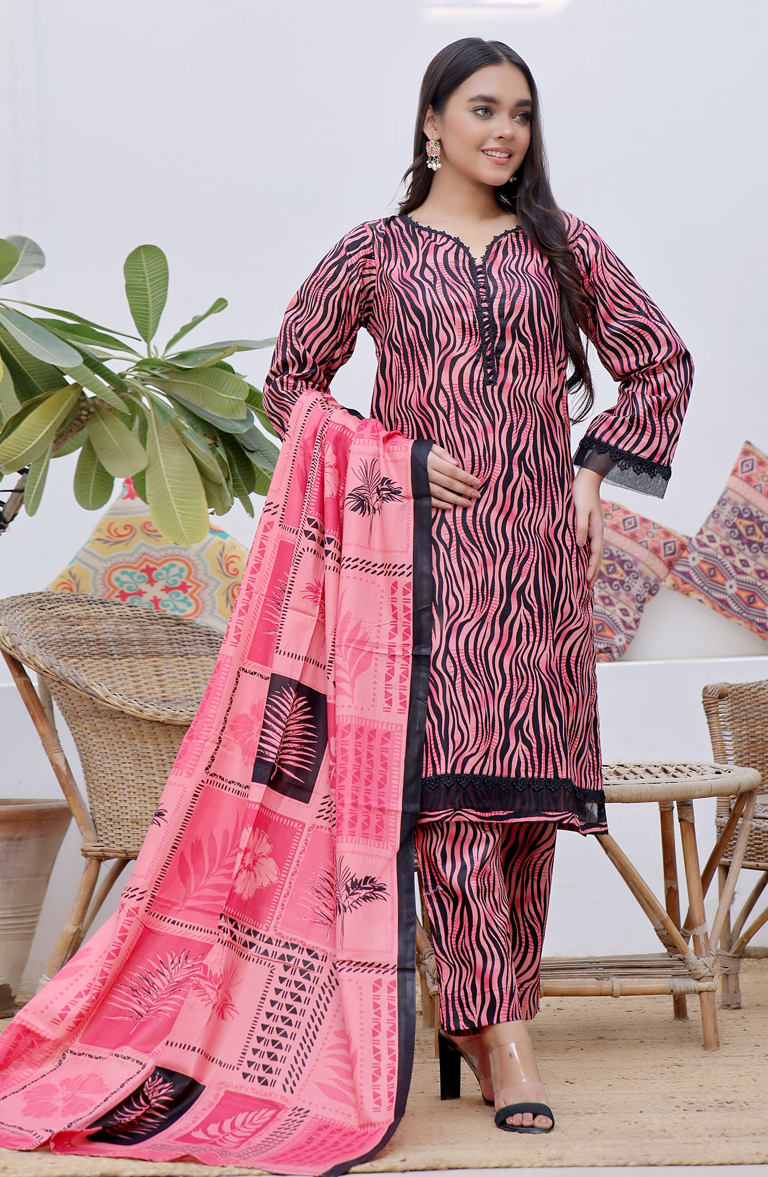 Designer Cotton Lawn 3 Pcs  Unstitched Printed Collection 2024 - DL-101