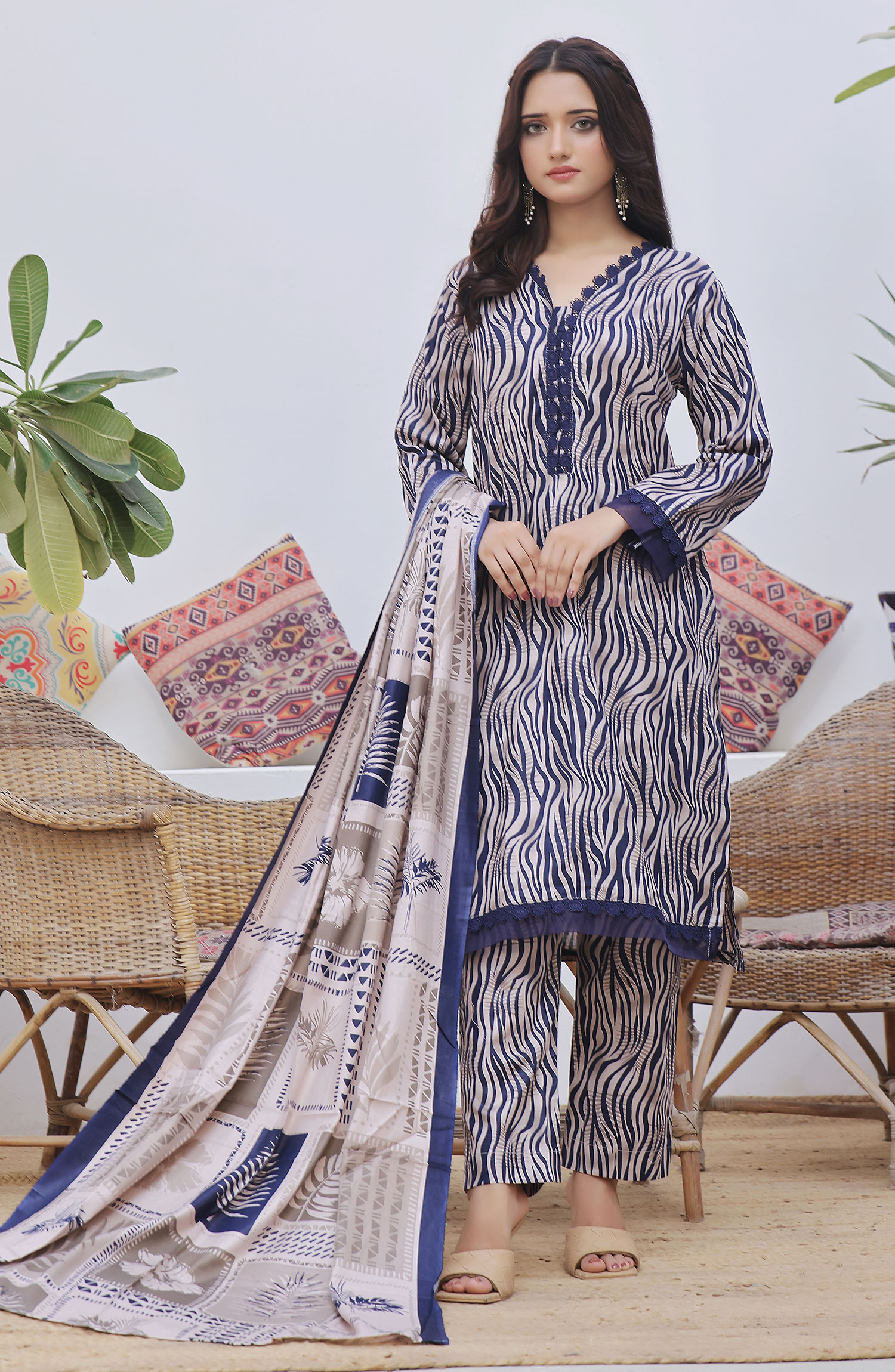 Designer Cotton Lawn 3 Pcs  Unstitched Printed Collection 2024 vol 2 - DL-102