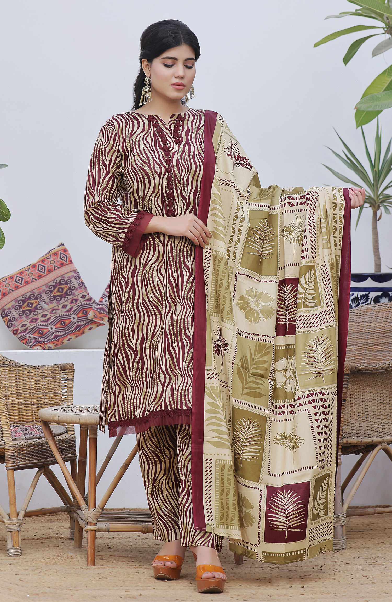 Designer Cotton Lawn 3 Pcs  Unstitched Printed Collection 2024 vol 2 - DL-103