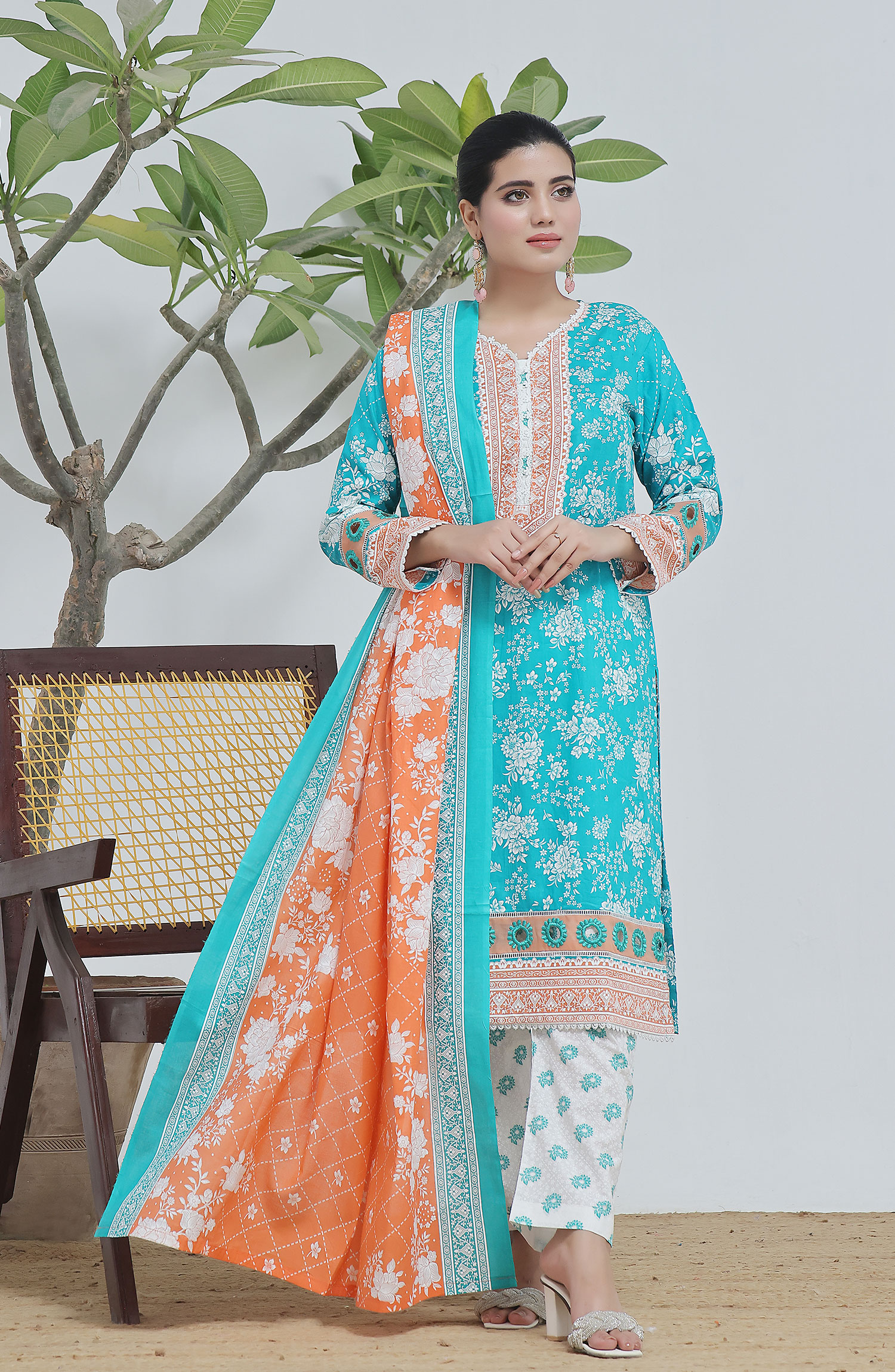 Designer Cotton Lawn 3 Pcs  Unstitched Printed Collection 2024 - DL-160