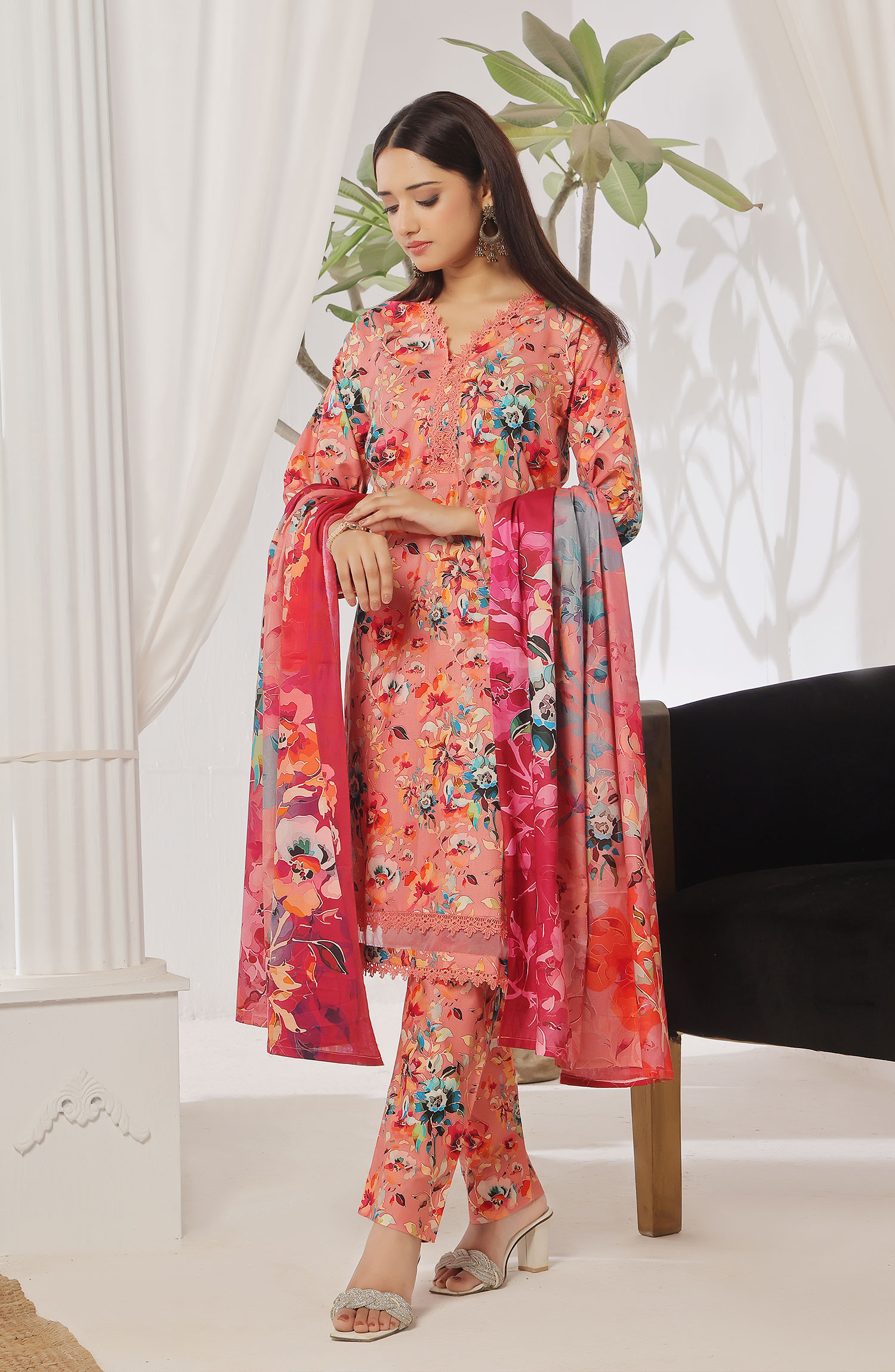 Designer Cotton Lawn 3 Pcs  Unstitched Printed Collection 2024 vol 04 - DL-182