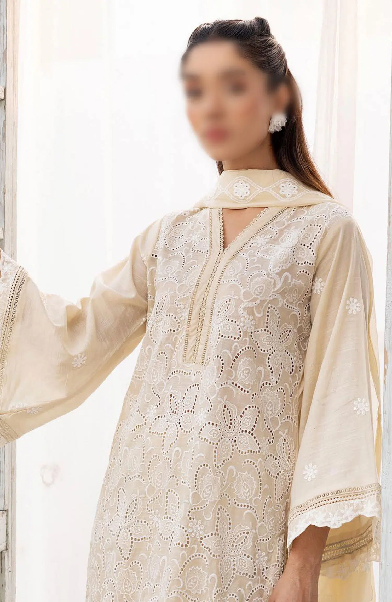 Lawnkari Exclusive Lawn Collection By Khoobsurat - EL  217