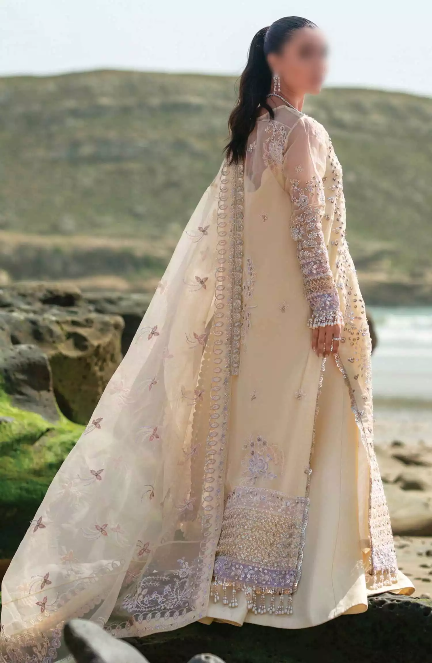 Kamari Reveuse Wedding Formals Collection By Emaan Adeel - ELLE