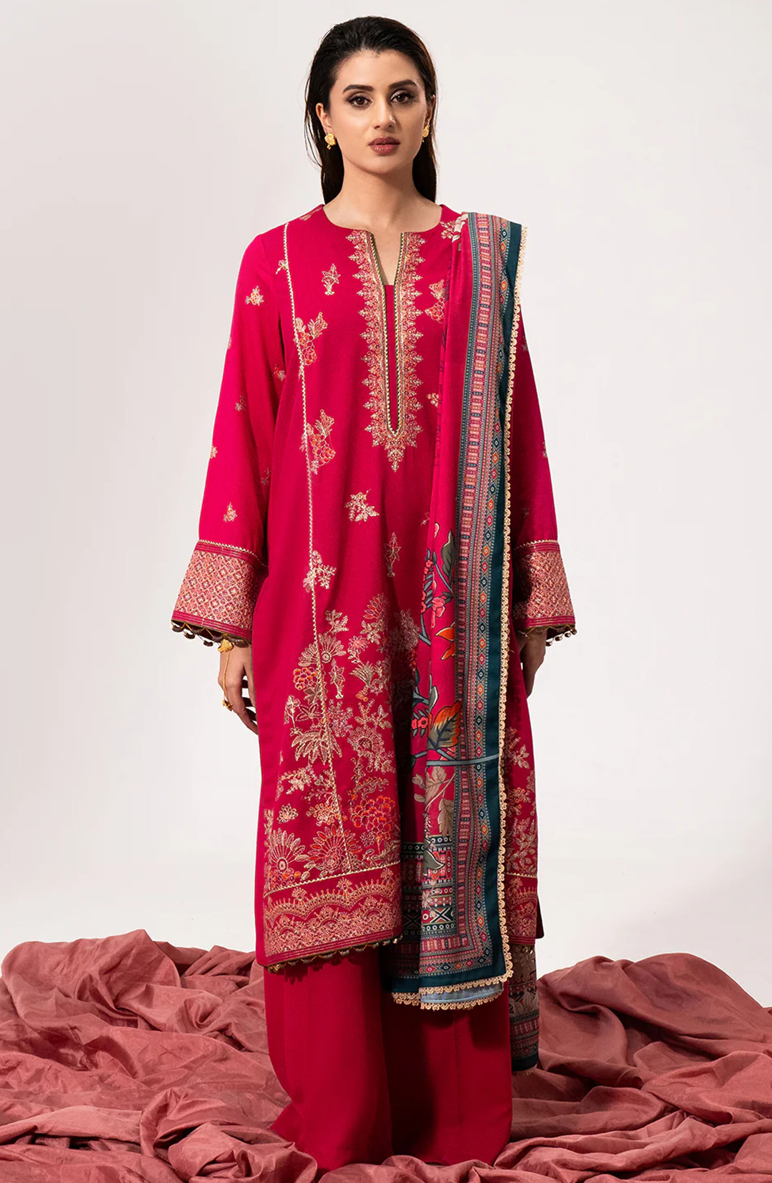 Luminaa Luxury Winter Collection By Saad Shaikh - Fuchsia