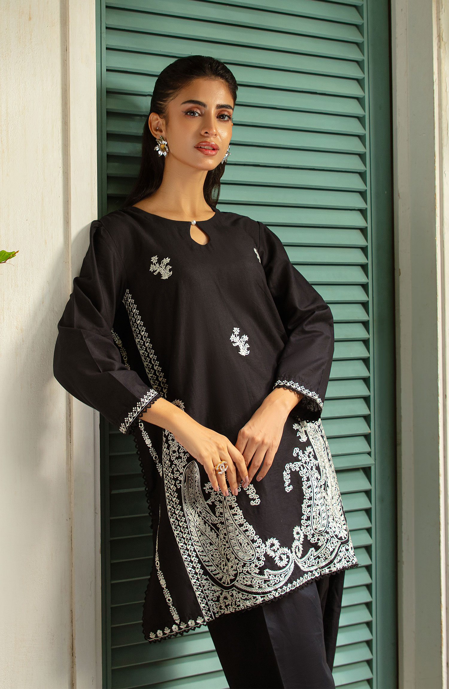 Muse Embroidered 2 Pc Pret Collection By TNG Store Noir (Black)