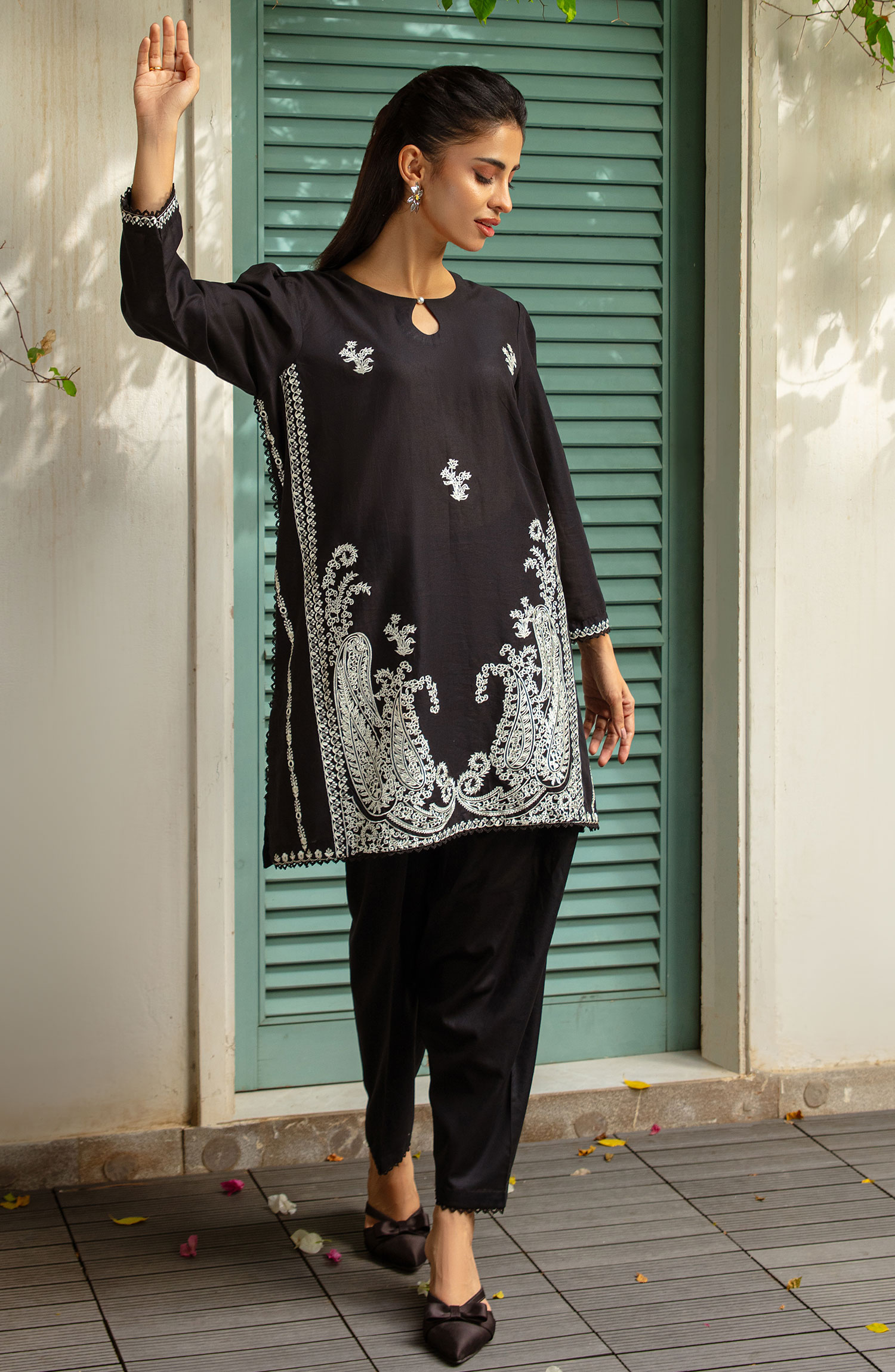 Muse Embroidered 2 Pc Pret Collection By TNG Store Noir (Black)