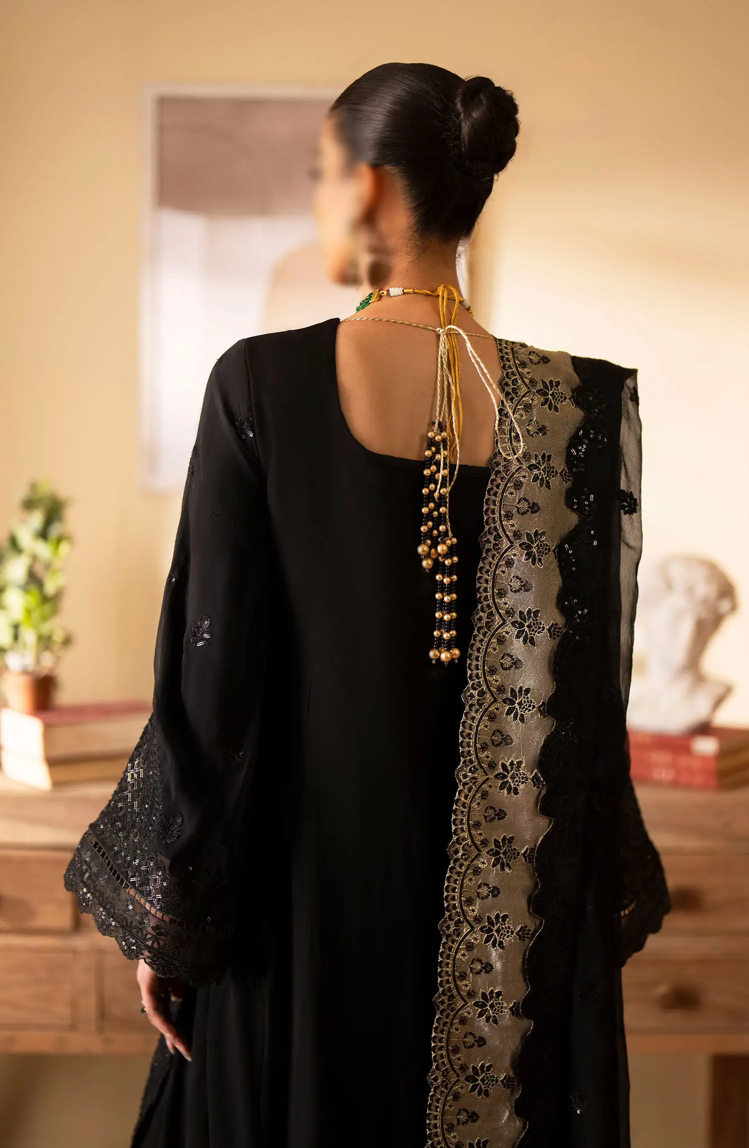 Romansiyyah Luxury Formals By Emaan Adeel - Rehani