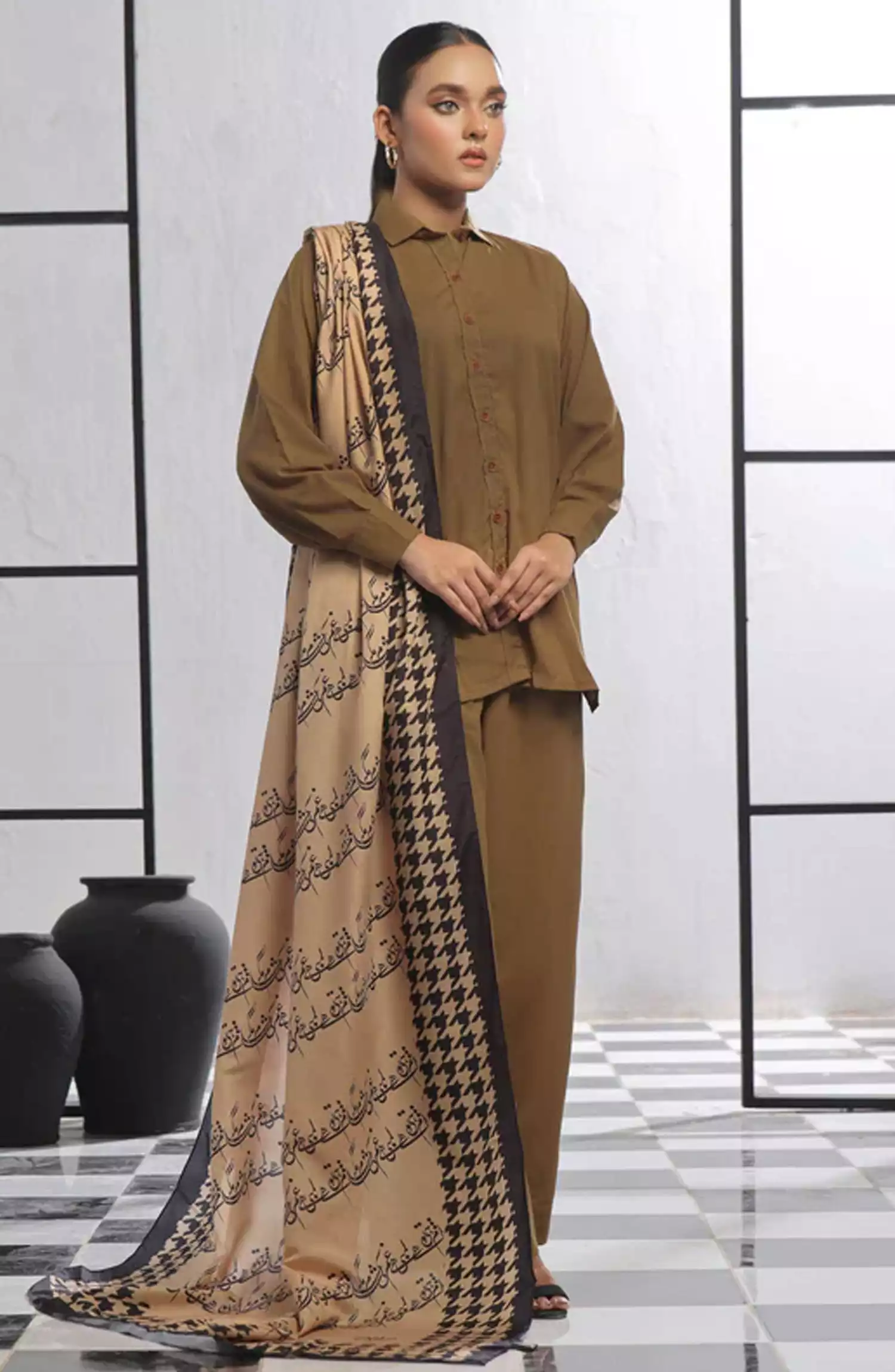 Odhnis By TNG Store - Shaam Odhni (Beige)