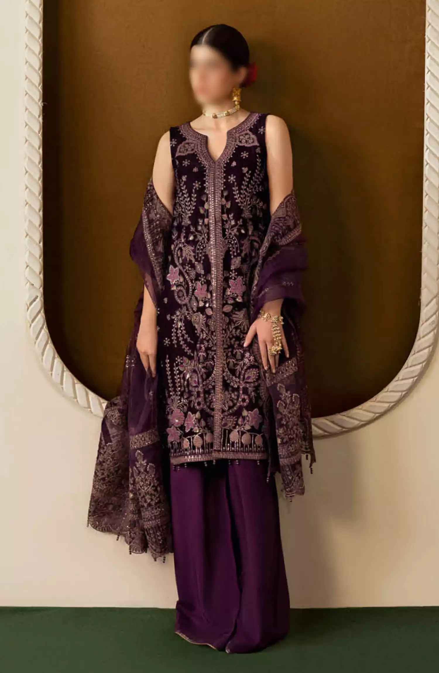 Ramsha Luxury Velvet Festive Wear 2024 - V-605